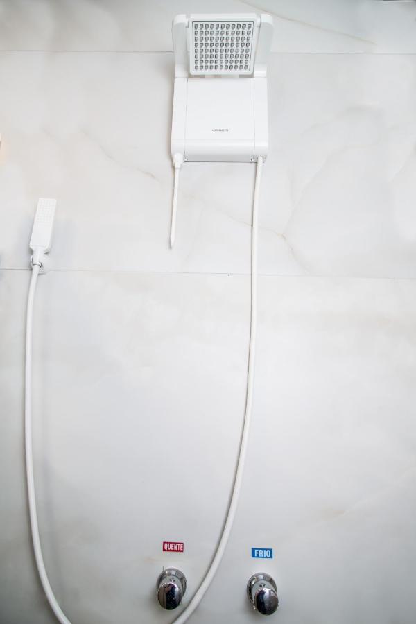 טיראדנטס Espaco 250 - Apto Mobiliado, 3 Quartos, Sendo Uma Suite, Banheiro Social, Cozinha Completa, Sala De Estar, Ar Condicionado, Tv E Internet מראה חיצוני תמונה