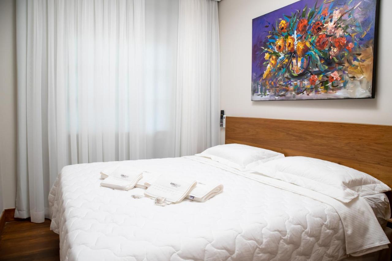 טיראדנטס Espaco 250 - Apto Mobiliado, 3 Quartos, Sendo Uma Suite, Banheiro Social, Cozinha Completa, Sala De Estar, Ar Condicionado, Tv E Internet מראה חיצוני תמונה